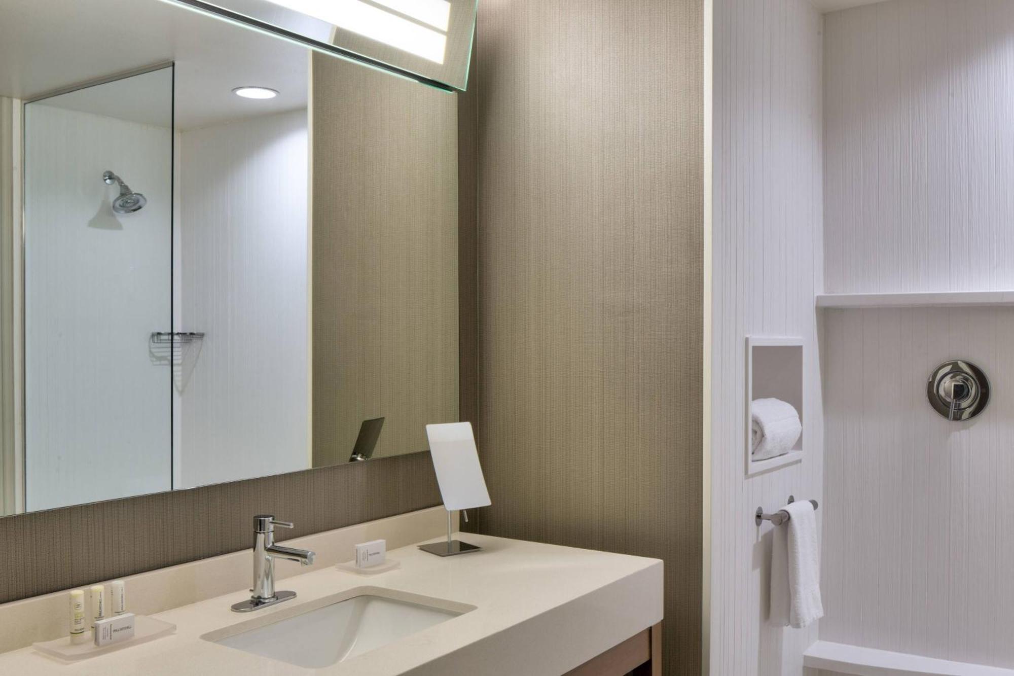Courtyard By Marriott Houston Northwest/cypress 3*